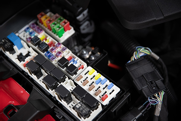 What Do Car Fuses and Relays Do? | Spectrum Car Care